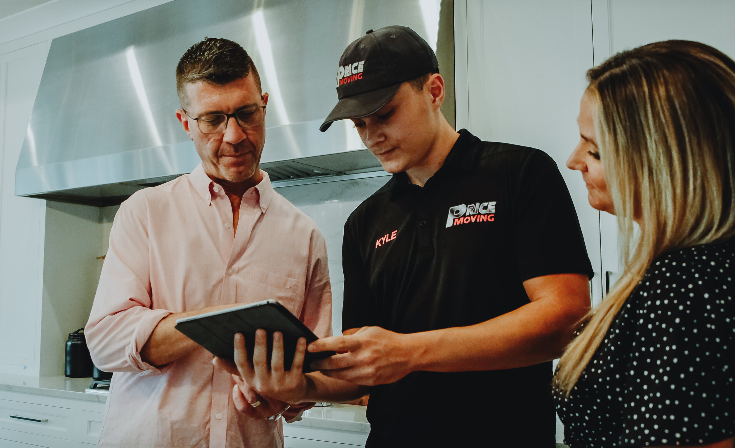Marco Island moving consultation on a tablet